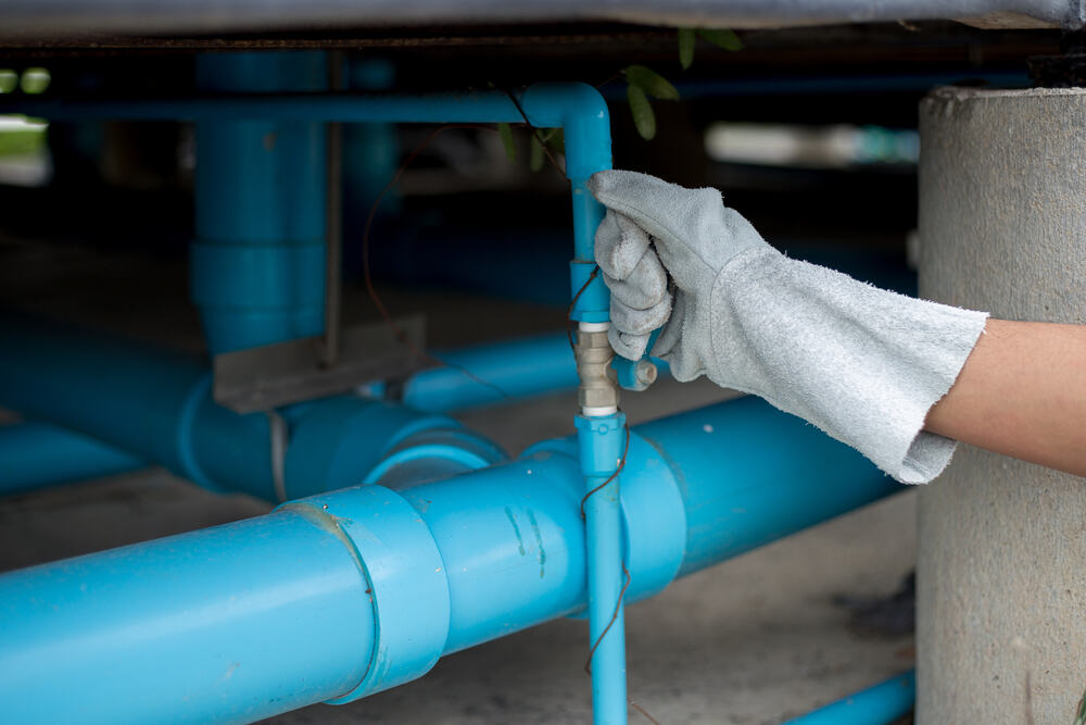 How to Choose the Right Contractor for Your Water Line Repair